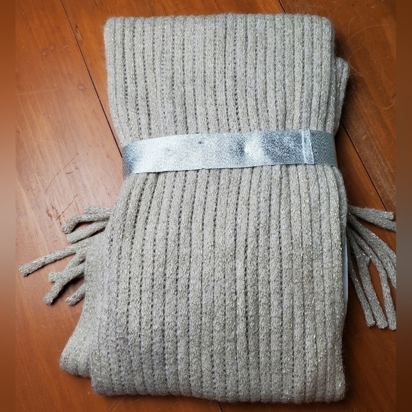 NWOT New York & Company scarf and glove set, cream and gold - Picture 2 of 3